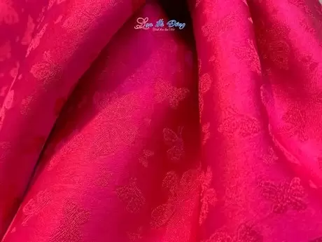 Alternative view of Lụa Hà Đông bươm bướm hồng sen 3.7m MNV-LHD42