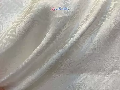 Alternative view of Vải Áo Lụa Hà Đông Song Thọ Trắng 3.7m MNV-LNL130-6