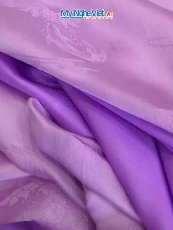 Alternative view of Vải lụa HĐ cá chép hoa sen 100% silk tím hoa cà 1m2 2m7 LNL27/2