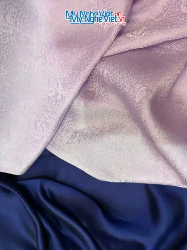 Alternative view of Vải Lụa Hà Đông Phượng Sen Tím Cà 3.7m MNV-LHD37/3