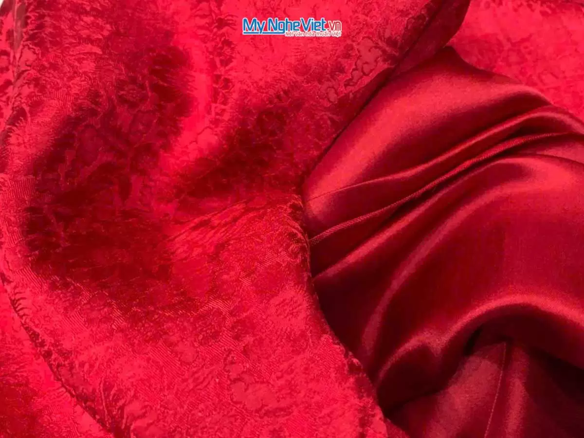 Vải lụa họa tiết cúc đỏ 4m MNV-LTA4.1 - Ảnh 2