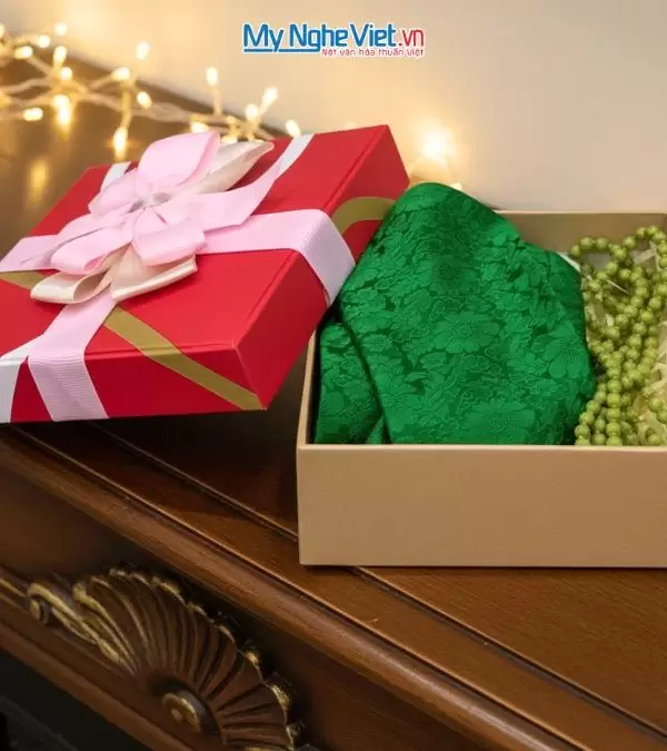 Bộ quà tặng băng đô lụa và vòng cổ lụa tơ tằm