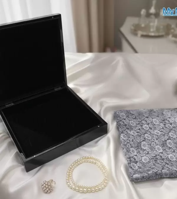 Bộ quà tặng cặp vỏ gối lụa và hộp sơn mài cao cấp