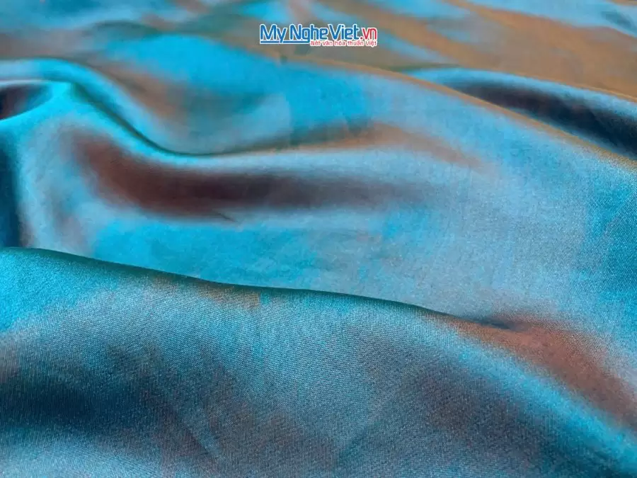 Bộ quà tặng cặp vỏ gối lụa và hộp sơn mài cao cấp