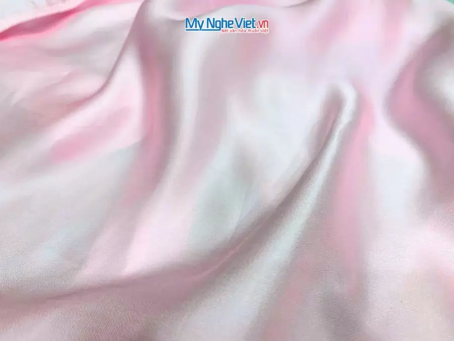 Bộ quà tặng cặp vỏ gối lụa và hộp sơn mài cao cấp