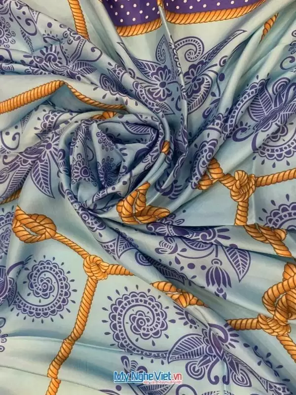 Khăn lụa tơ tằm in họa tiết nghệ thuật