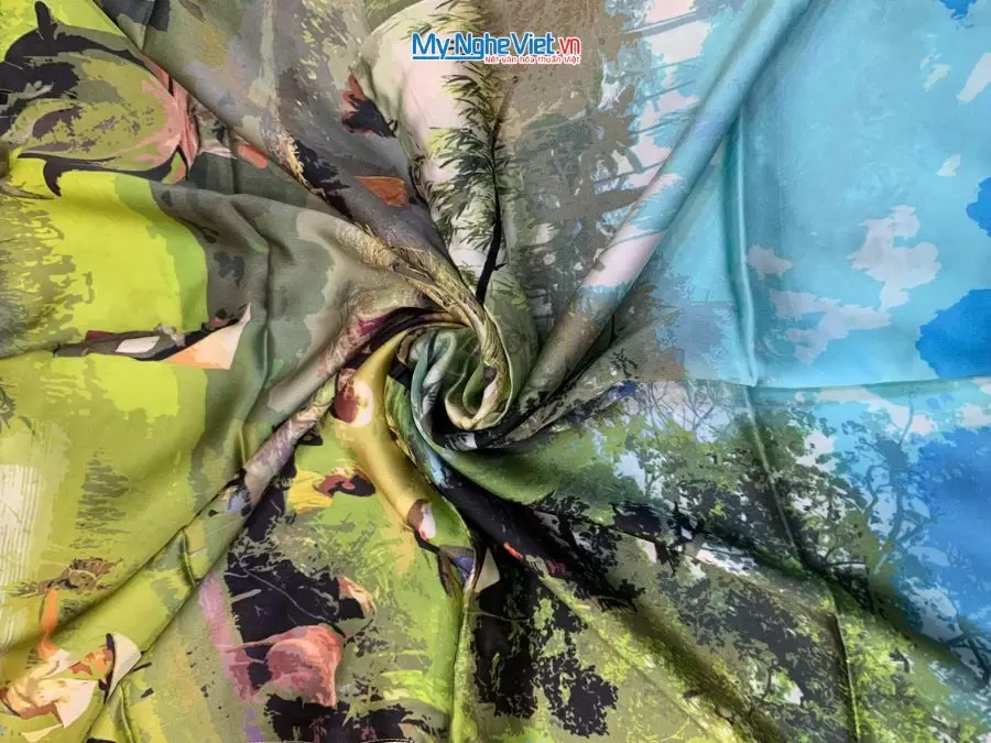 Khăn Lụa Tơ Tằm 100% Silk In Họa Tiết Nghệ Thuật