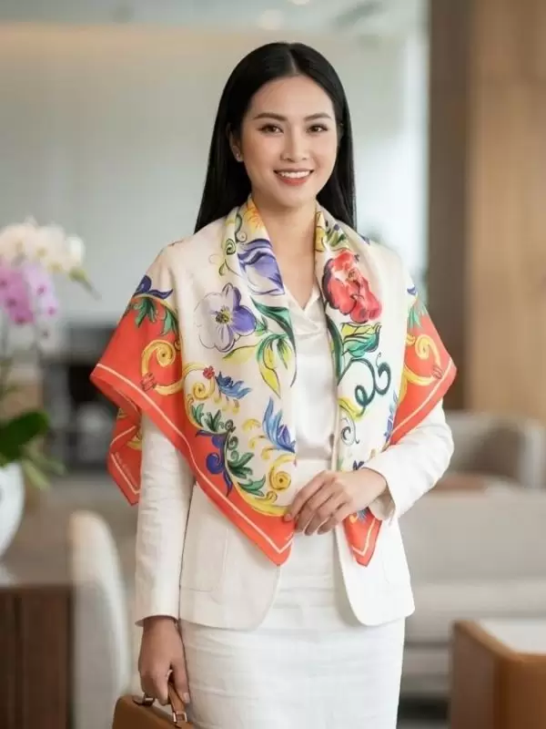 Khăn lụa tơ tằm in họa tiết nghệ thuật