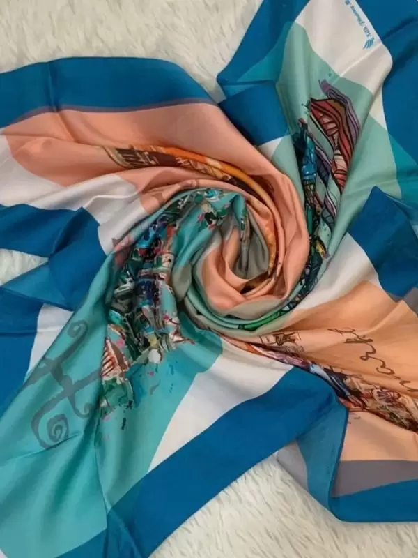 Khăn lụa tơ tằm in họa tiết nghệ thuật