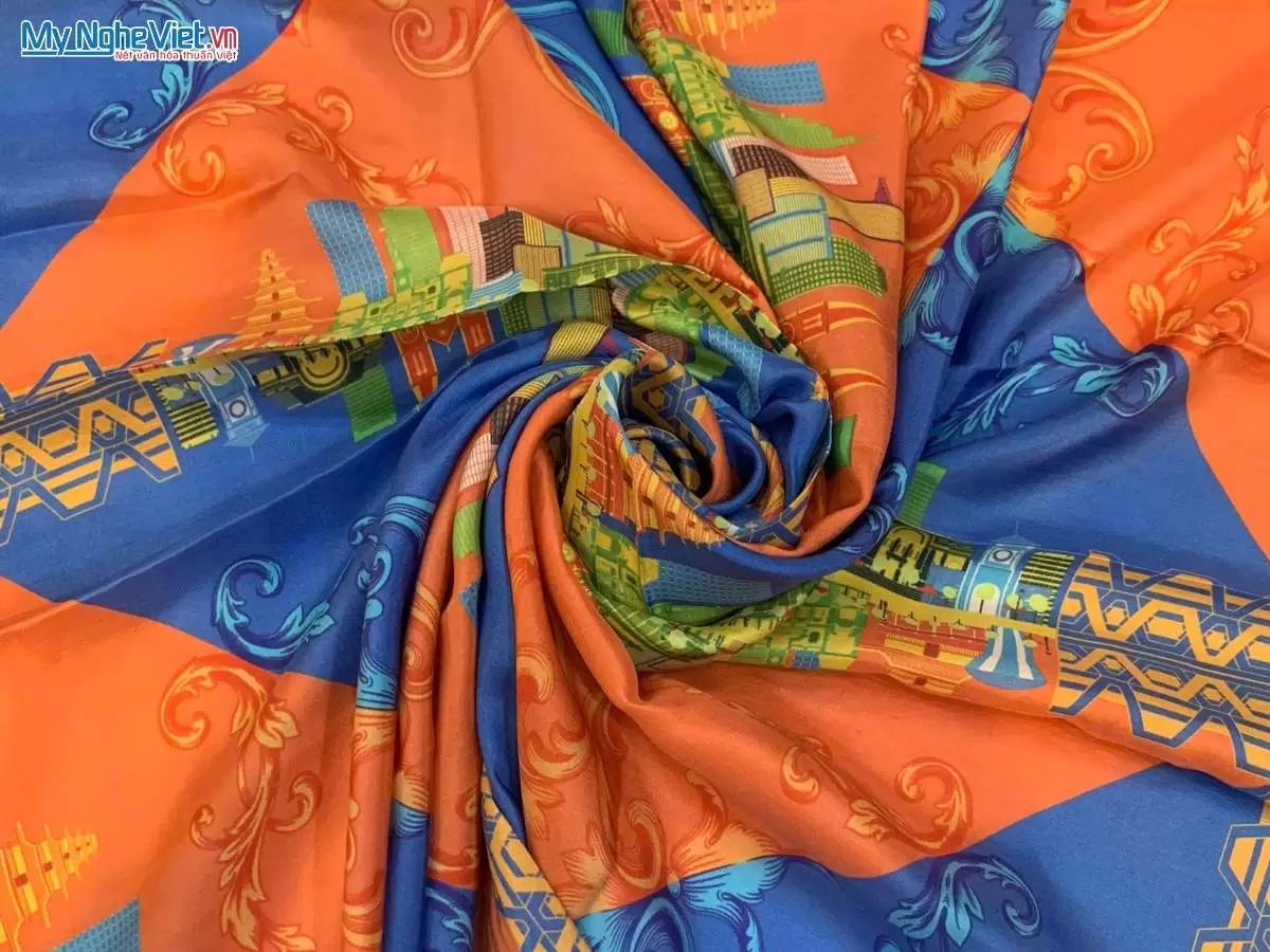 Khăn lụa tơ tằm in họa tiết nghệ thuật