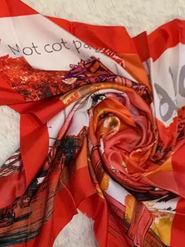 Khăn lụa tơ tằm in họa tiết nghệ thuật