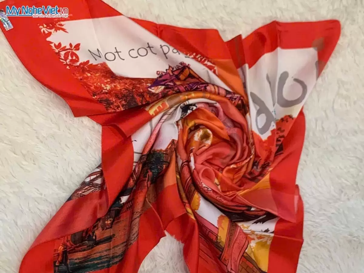 Khăn lụa tơ tằm in họa tiết nghệ thuật