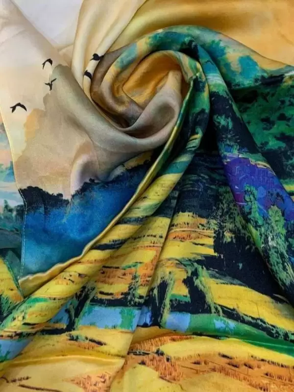 Khăn lụa tơ tằm in họa tiết nghệ thuật cao cấp