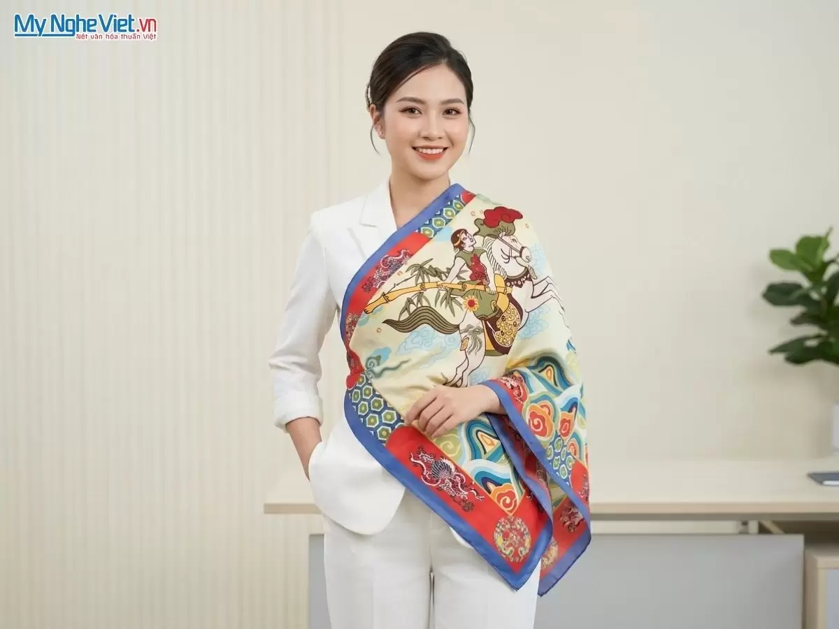 Khăn lụa tơ tằm in họa tiết nghệ thuật