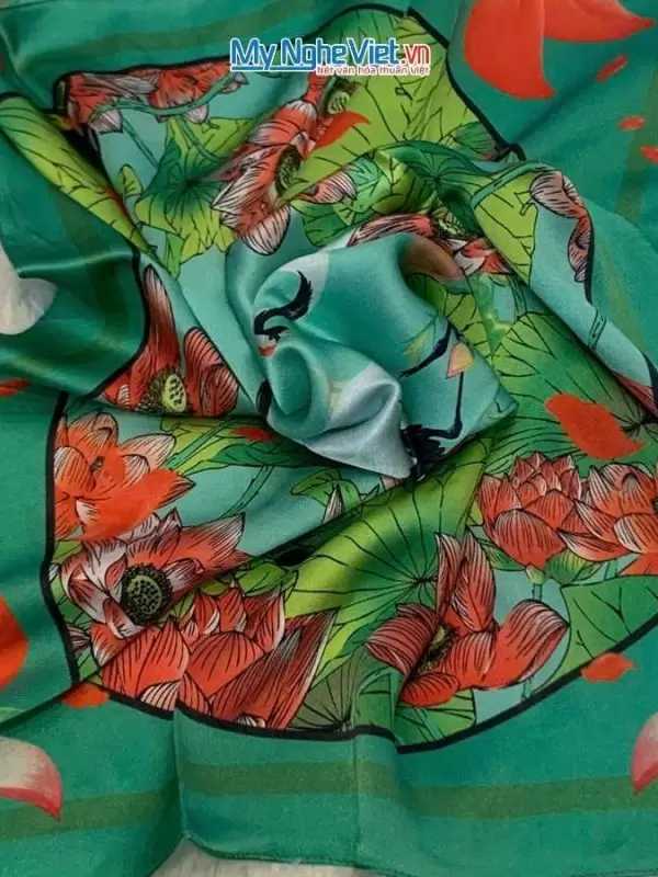 Khăn lụa tơ tằm in họa tiết nghệ thuật