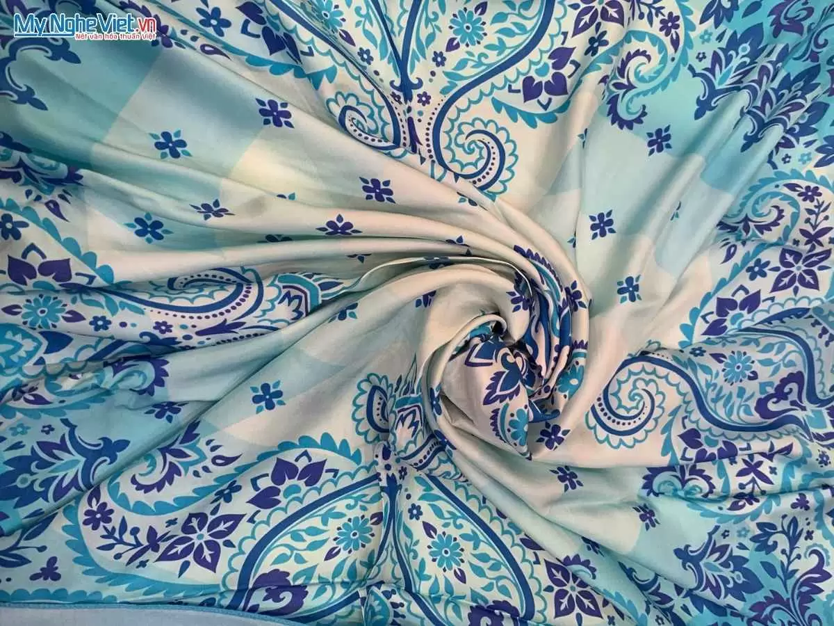 Khăn lụa tơ tằm in họa tiết nghệ thuật