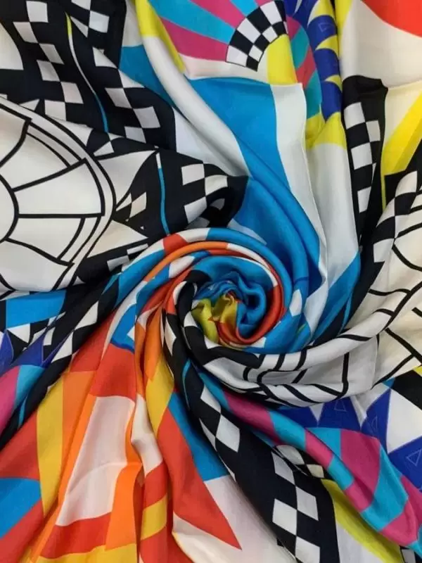 Khăn lụa tơ tằm in họa tiết nghệ thuật