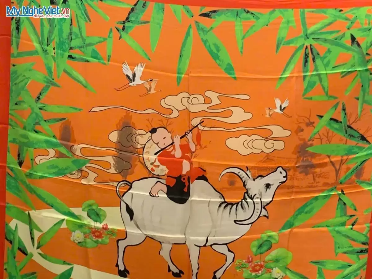 Khăn lụa tơ tằm in họa tiết nghệ thuật