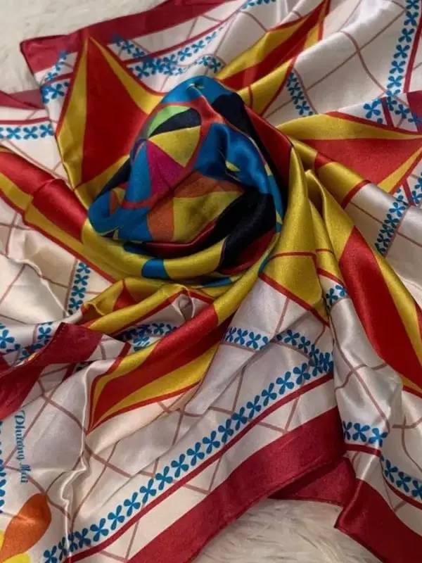 Khăn lụa tơ tằm in họa tiết nghệ thuật