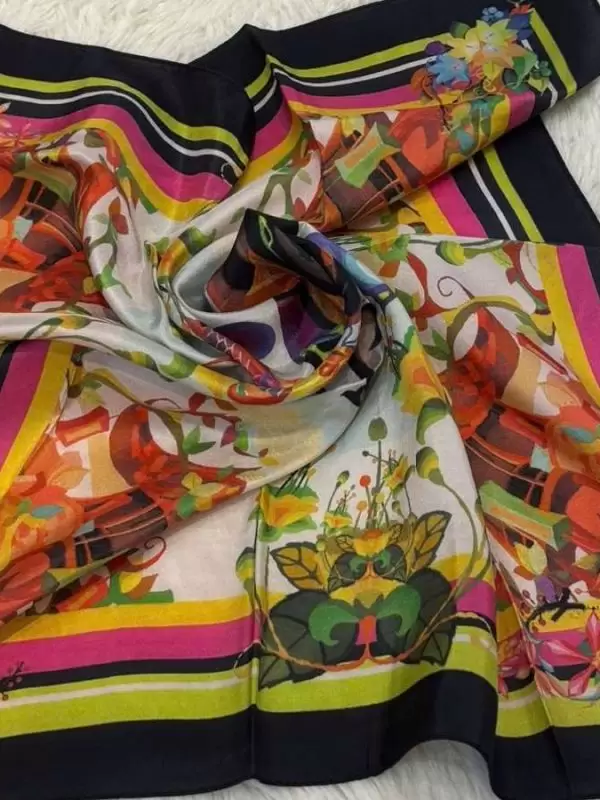 Khăn lụa tơ tằm in họa tiết nghệ thuật