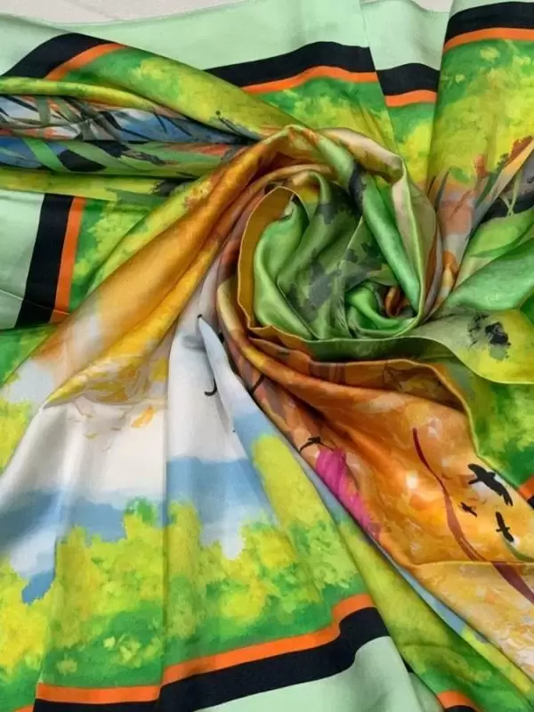 Khăn lụa tơ tằm in họa tiết nghệ thuật