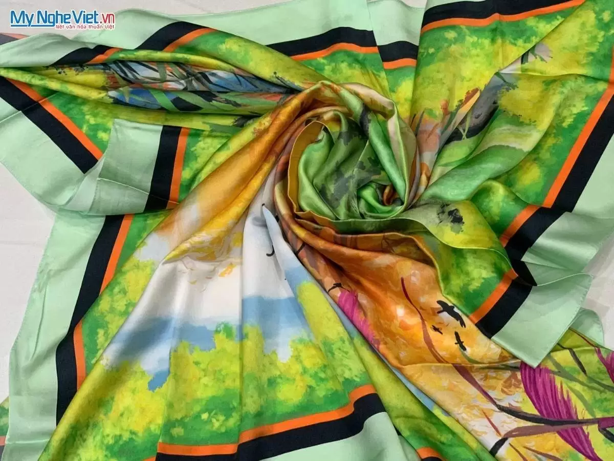 Khăn lụa tơ tằm in họa tiết nghệ thuật