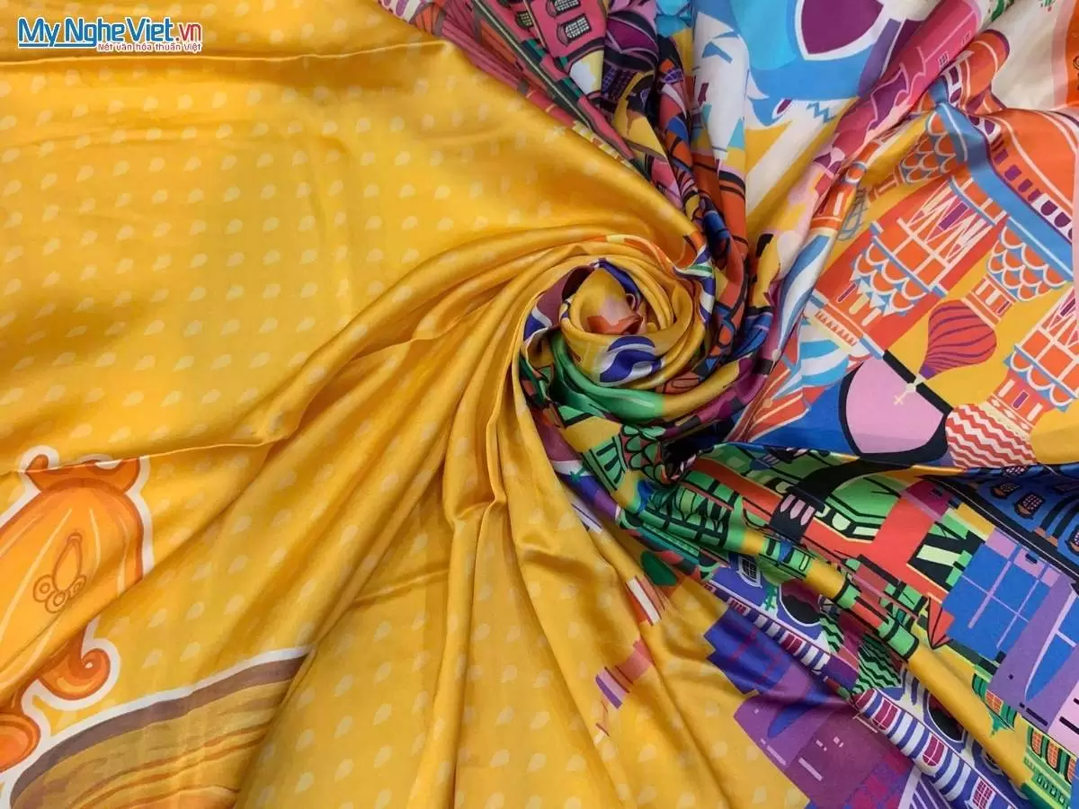 Khăn lụa tơ tằm in họa tiết nghệ thuật