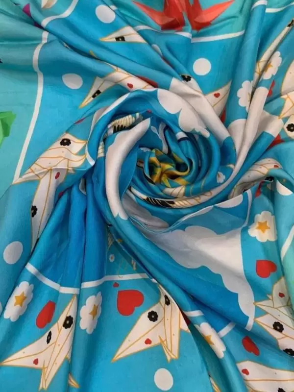 Khăn lụa tơ tằm in họa tiết nghệ thuật