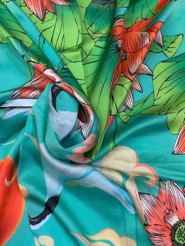 Khăn lụa tơ tằm in họa tiết nghệ thuật