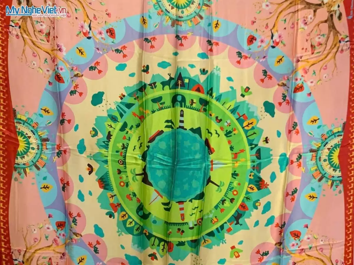 Khăn lụa tơ tằm in họa tiết nghệ thuật