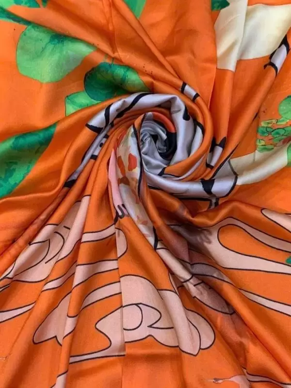 Khăn lụa tơ tằm in họa tiết nghệ thuật