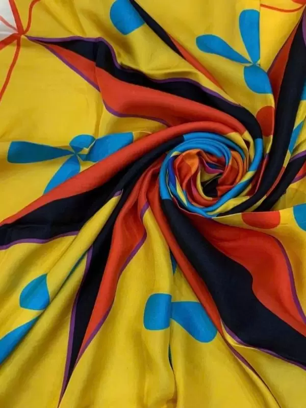 Khăn lụa tơ tằm in họa tiết nghệ thuật