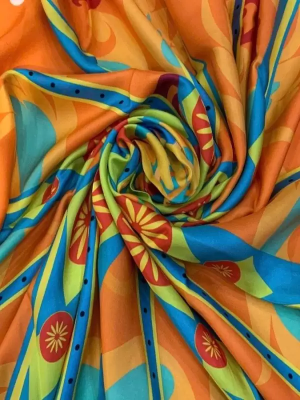 Khăn lụa tơ tằm in họa tiết nghệ thuật