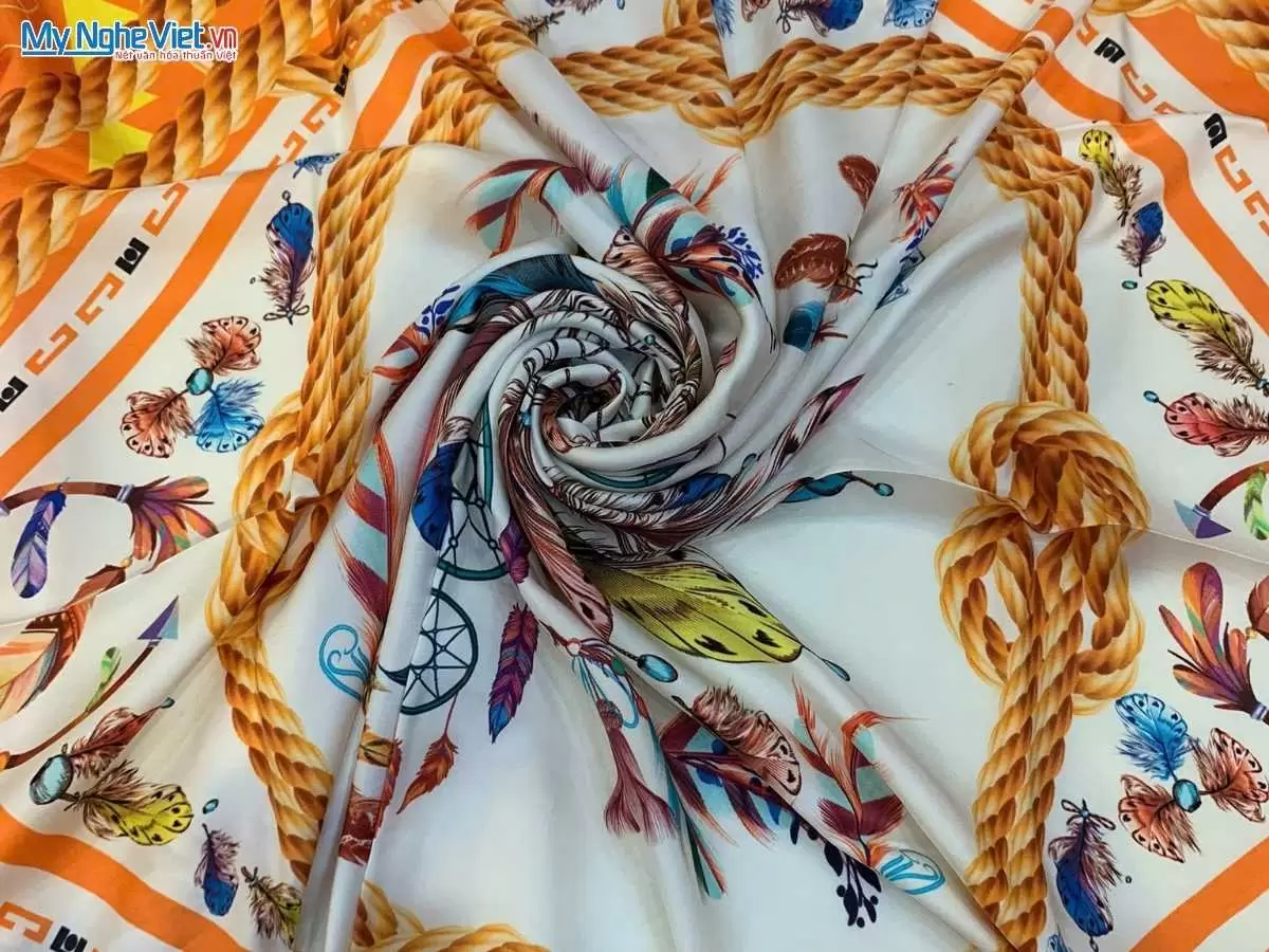 Khăn lụa tơ tằm in họa tiết nghệ thuật