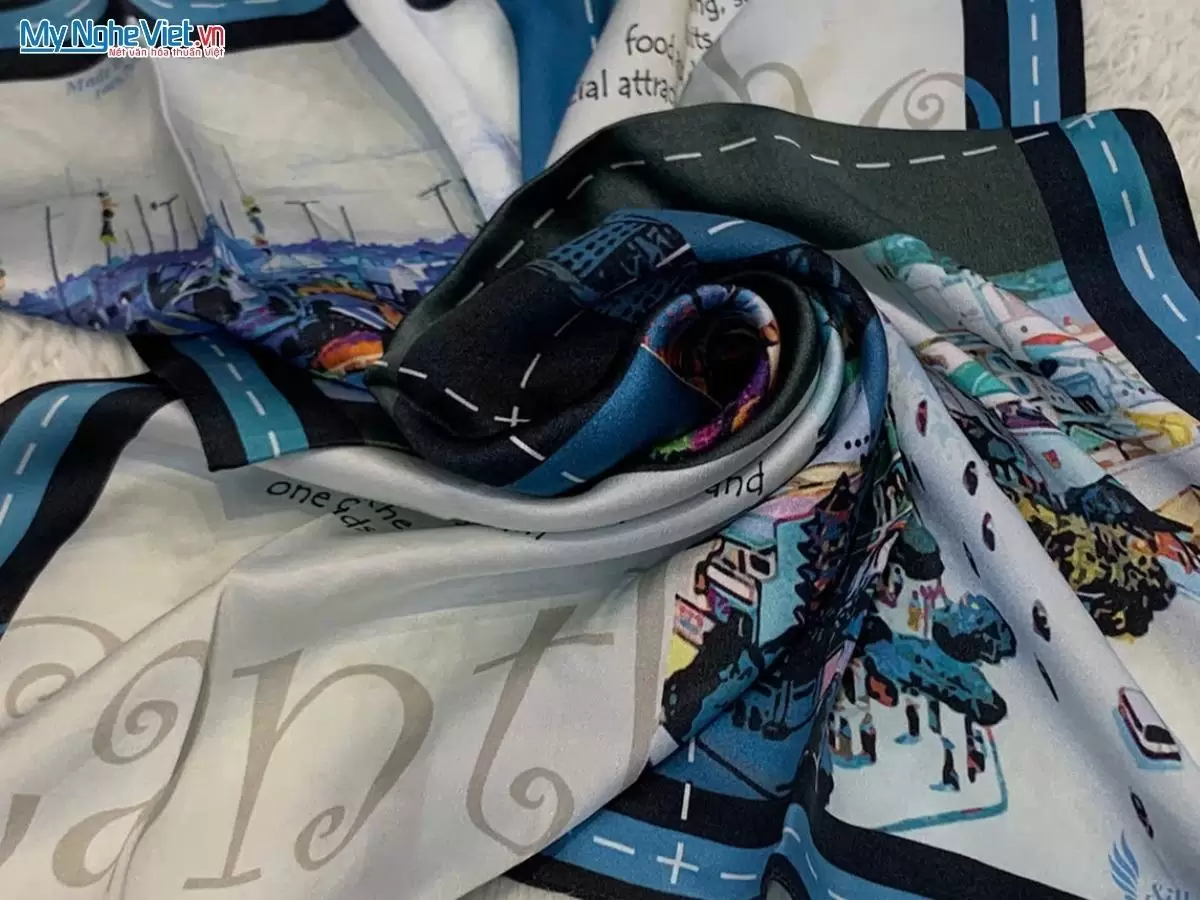 Khăn lụa tơ tằm in họa tiết nghệ thuật