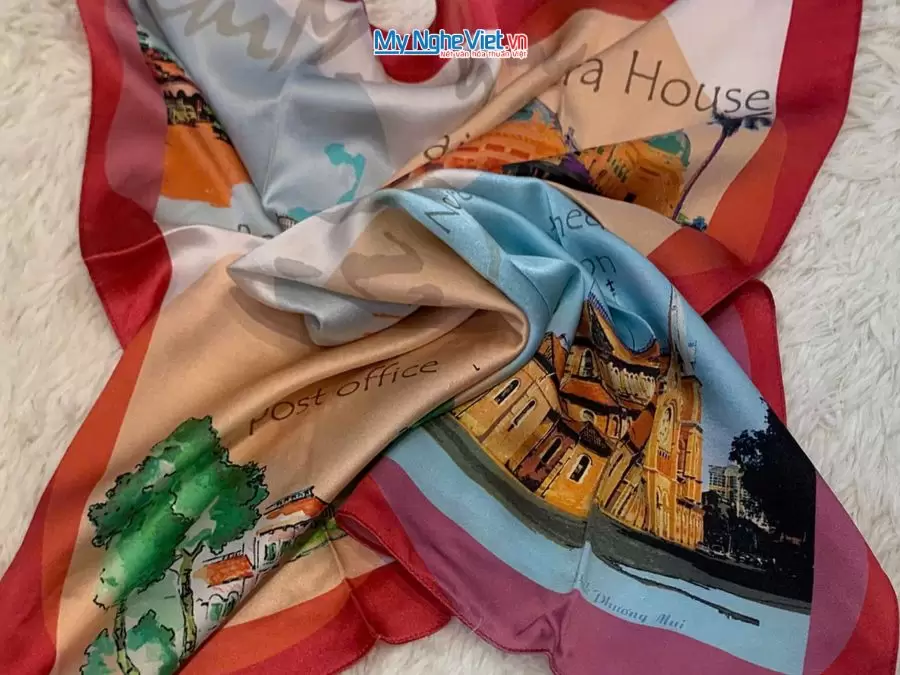 Khăn lụa tơ tằm in họa tiết nghệ thuật cao cấp