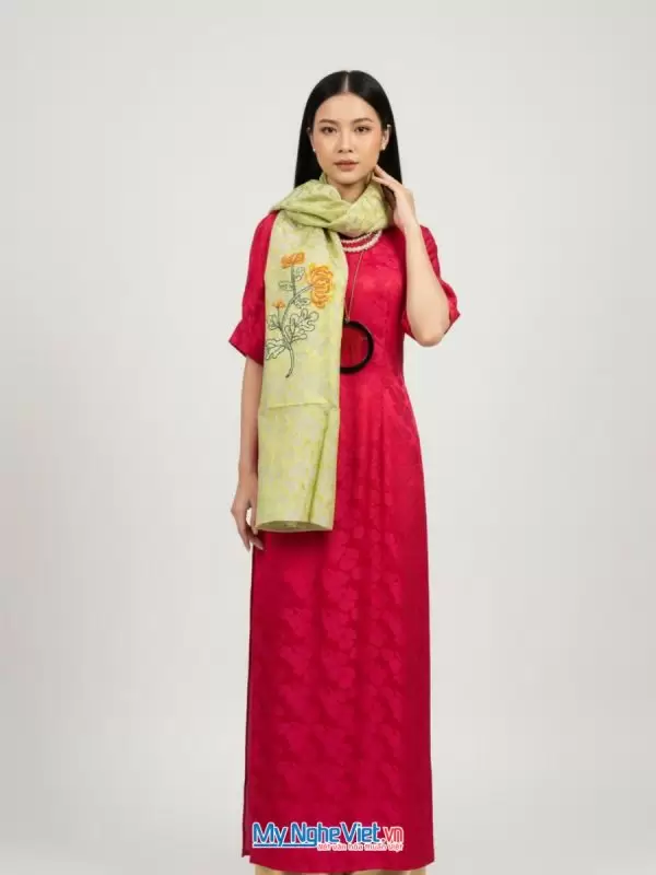 Khăn Lụa Thêu Tay Đuôi Công Xanh Cốm 45x180 MNV-LNL45180.3