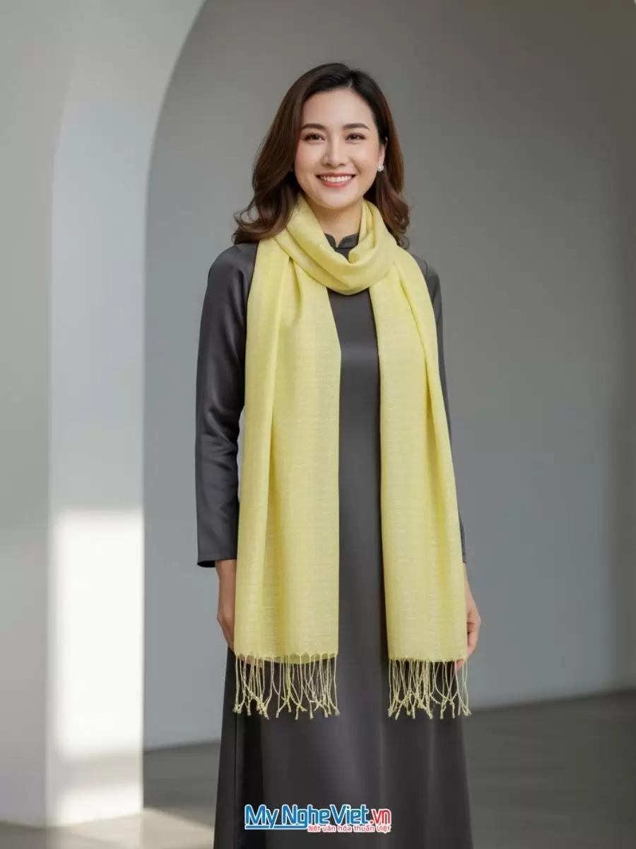 Khăn lụa đũi tơ tằm màu vàng