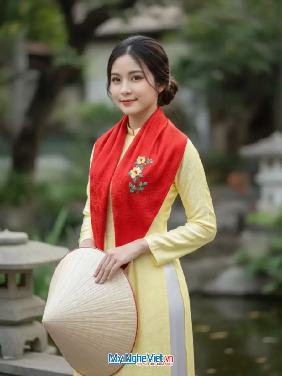 Khăn Lụa Thêu Tay Song Hỷ Đỏ 85x85 MNV-LNL8585/4