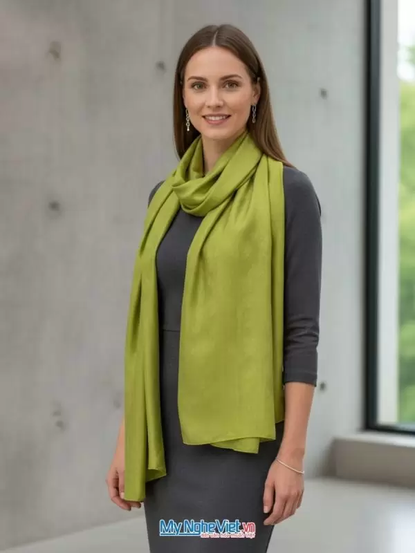 Khăn lụa tơ tằm trơn 100% silk màu xanh rêu