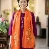 Khăn lụa tơ tằm thêu sen
