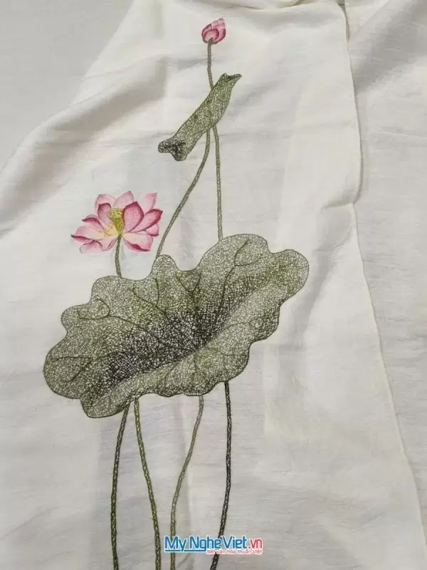 Khăn lụa đũi tơ tằm thêu tay hoa sen 100% silk cao cấp