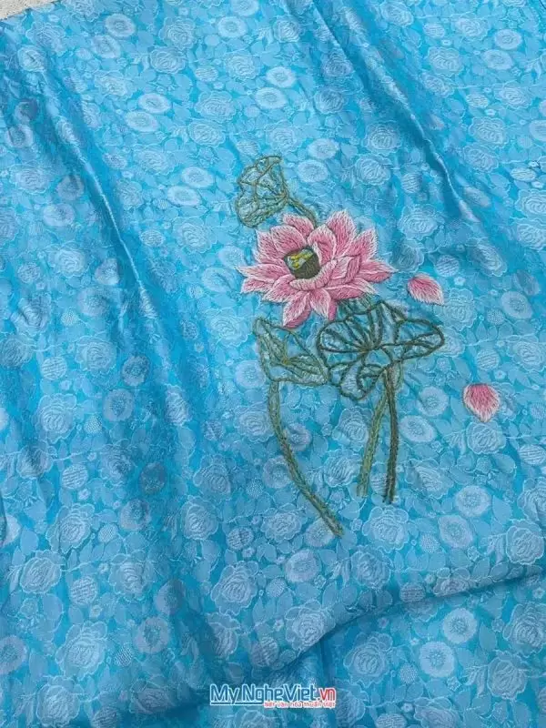 Khăn lụa tơ tằm thêu tay cao cấp